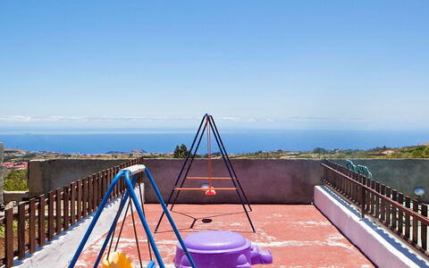 De Aitana: Ciel, Ombre, Clôture, Loisir, L'Eau, Bois, Chute, Toboggan, Paysage, Horizon