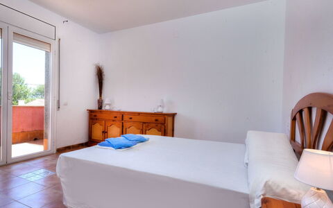 Villa Santa Marta Ii: Meubles, Propriété, Bâtiment, Confort, Fenêtre, Bleu Azur, Bois, Textile, Ombre
