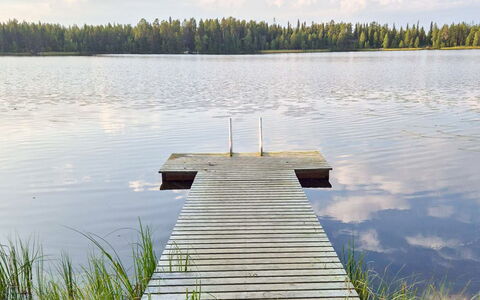 Kaukonraitti 4 C 2: Domicile, Chalet, Porche, Siding, Ferme, Structure En Plein Air