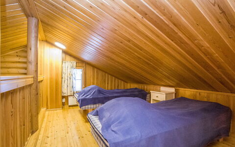 Kaukonraitti 4 C 2: Bois, Plafond, Sol, Dur, Chambre, Pièce, Tache De Bois, Grenier, Lit, Chalet