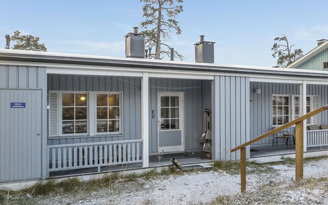 Saariselän Väärtin Kammi 2: Bois, Neige, Chalet, L'Hiver, Toit, Domicile, Gelé, Cabane En Rondins, Siding, Pente