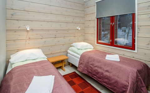 Tuiskukuru B: Bois, Sol, Sol, Design Intérieur, Pièce, Domicile, Plafond, Chambre, Tache De Bois, Lit
