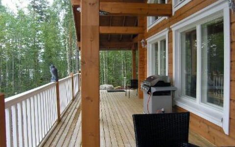 Louhiranta: Arbre, Banque, Maison, Chalet, Lac, Étang, Forêt, Cabane En Rondins