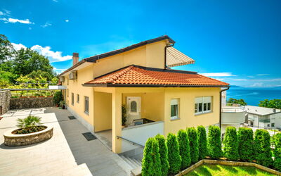 Opatija Matulji 401: Propriété, Maison, Domicile, Bâtiment, Immobilier, Biens, Architecture, Zone Résidentielle, Villa, Toit