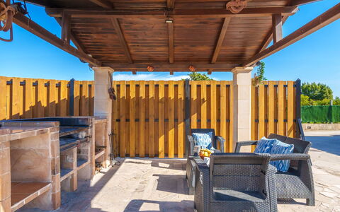 Cas Pec: Propriété, Bleu, Bois, Ciel, Ombre, Architecture, Sol, Bâtiment, Faisceau, Porche