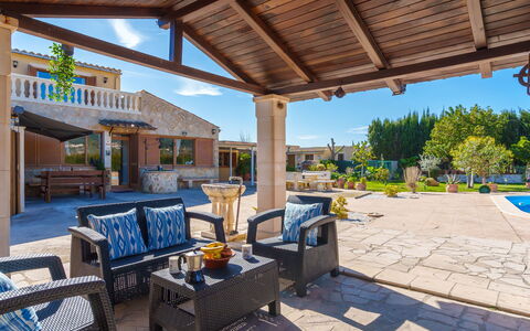 Cas Pec: Propriété, Ciel, Bleu, Ombre, Plante, Bois, Loisir, Mobilier De Jardin, Immobilier, Paysage