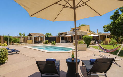 Cas Pec: Mobilier De Jardin, Parapluie, Ombre, Recours, Meubles, Piscine, Chaise, Biens, Aménagement Paysager, Hacienda