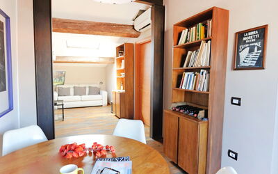 Apt. San Lorenzo Ii 993.2: Pièce, Propriété, Meubles, Design Intérieur, Bâtiment, Salon, Maison, Plafond, Orange, Domicile