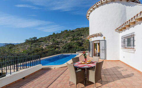Casa Salvador: Propriété, Bleu, Immobilier, Bleu Azur, Bâtiment, Maison, Ciel, Vacances, Architecture, Pièce