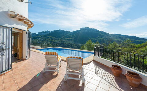 Casa Salvador: Propriété, Immobilier, Bâtiment, Maison, Ciel, Montagne, Pièce, Biens, Domicile, Appartement