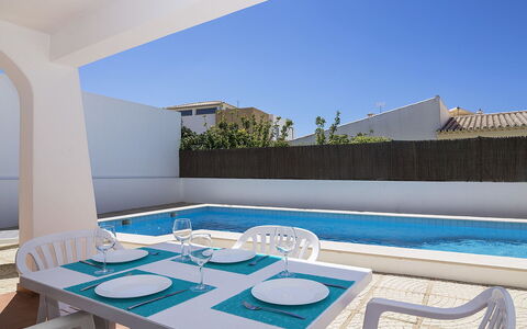 Galé 600M from the Beach: Propriété, Bleu Azur, Bâtiment, Piscine, Rectangle, Design Intérieur, Ombre, Ciel, Condominium, Vaisselle