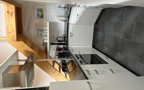 Am Gilsbach: Sol, Cuisine, Comptoir, Bois, Appareil De Cuisine, Sol, Design Intérieur, Principaux Appliance, Cabinetry, Électroménager