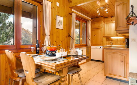 Als Man Zählte 1989: Meubles, Propriété, Cabinetry, Fenêtre, Table, Comptoir, Bois, Éclairage, Design Intérieur, Cuisine