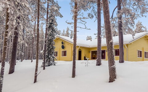 Sallan Panparkstie 14 B: Chalet, Maison, Domicile, Batiments Jardin, Siding, Cabane En Rondins, Ferme, Biens, Cabanon, Cour