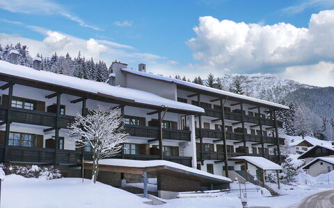 Berchtesgaden 300: Nuage, Ciel, Bâtiment, Neige, La Nature, Fenêtre, Pente, Arbre, Design Urbain, Maison