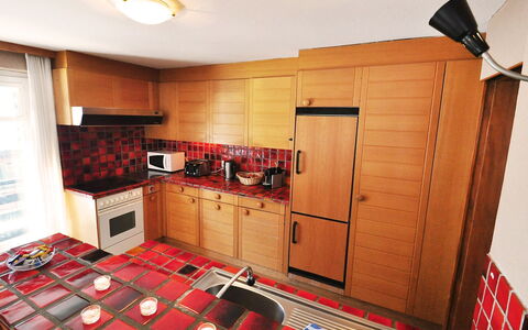 Lani: Cabinetry, Propriété, Bois, Tiroir, Design Intérieur, Sol, Sol, Cuisine, Mur, Comptoir