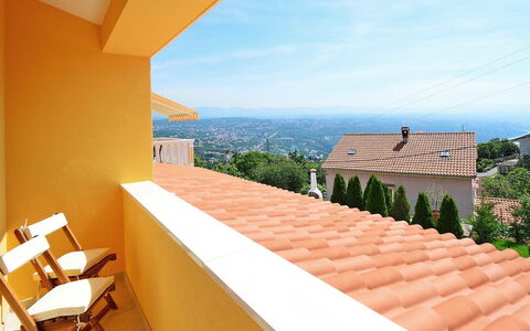 Villa Olea: Propriété, Bâtiment, Immobilier, Maison, Mur, Pièce, Bleu Azur, Architecture, Toit, Appartement