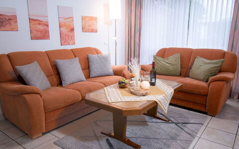 Störtebeker: Table, Meubles, Canapé, Confort, Bois, Salon, Design Intérieur, Sol, Rectangle, Sol
