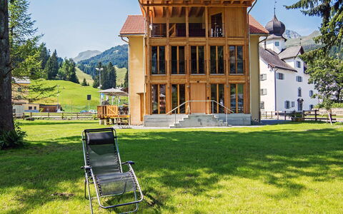 Von Capeller: Maison, Propriété, Vert, Bâtiment, Architecture, Biens, Domicile, Immobilier, Arbre, Herbe