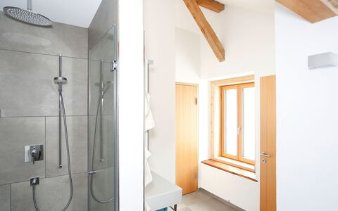 Von Capeller: Pièce, Propriété, Salle De Bains, Mur, Plafond, Bâtiment, Maison, Design Intérieur, Sol, Immobilier