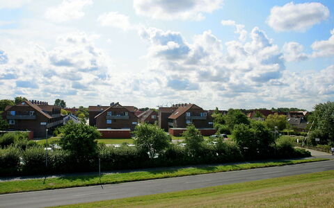 Norddeich 707: Nuage, Ciel, Plante, Propriété, Bâtiment, Paysage Naturel, Arbre, Lot Terre, Maison, Quartier