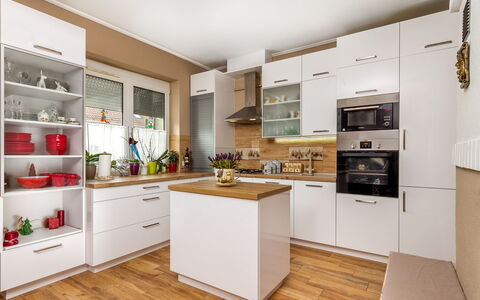 Colore: Comptoir, Cabinetry, Propriété, Appareil De Cuisine, Cuisine, Cuisinière, Bâtiment, Bois, Électroménager, Rayonnage