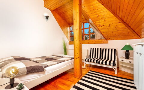 Ruby 2: Propriété, Meubles, Bâtiment, Bois, Confort, Design Intérieur, Architecture, Sol, Maison, Sol