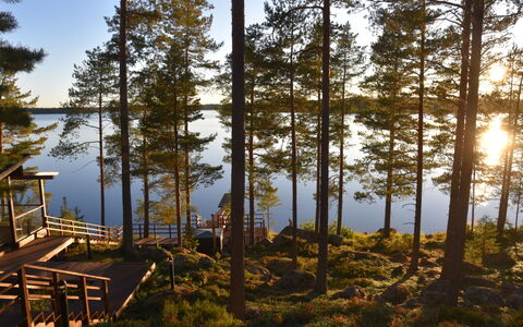 Villa Miestamo: Paysage Naturel, Banque, Région Sauvage, Forêt, Paysage, Lac, Cotiers Et Relief Océaniques, Mélèze, Rive