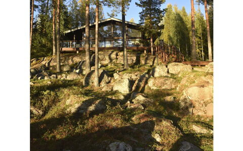 Villa Miestamo: Bois, Chalet, Des Bois, Forêt, Cabane En Rondins, Matériau Naturel, Ombre, Porche, Batiments Jardin