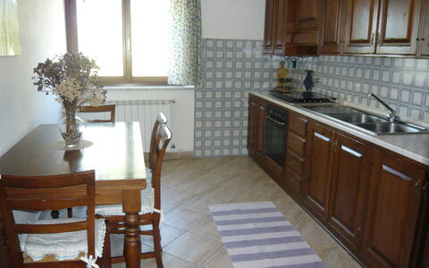 Le Querce Di Campocane: Pièce, Meubles, Propriété, Comptoir, Sol, Cuisine, Cabinetry, Bâtiment, Design Intérieur, Tuile