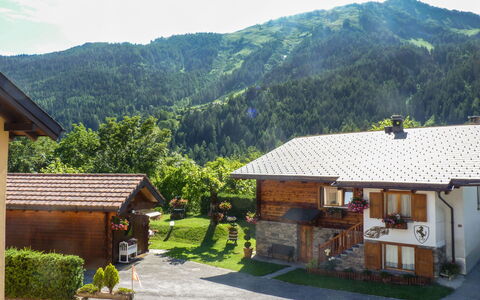 Morthey 3: Ciel, Plante, Montagne, Bâtiment, Nuage, Fenêtre, Maison, Arbre, Paysage Naturel, Lot Terre