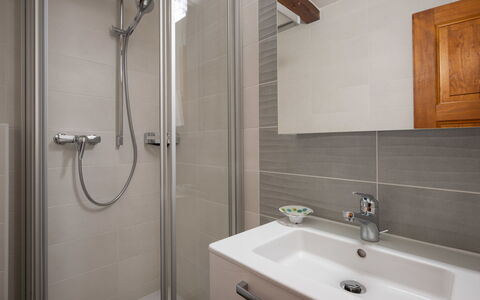 Morthey 3: Robinet, Évier, Propriété, Luminaire Plomberie, Lavabo, Salle De Bains, Bar De Douche, Tete De Douche, Douche