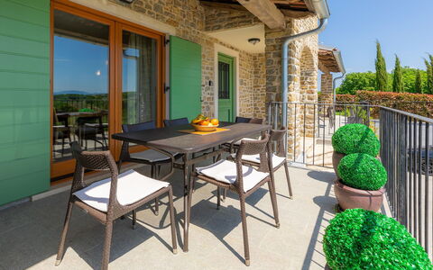 Buje 300: Plante, Table, Fenêtre, Ombre, Design Intérieur, Bois, Bâtiment, Porte, Arbre, Zone Résidentielle