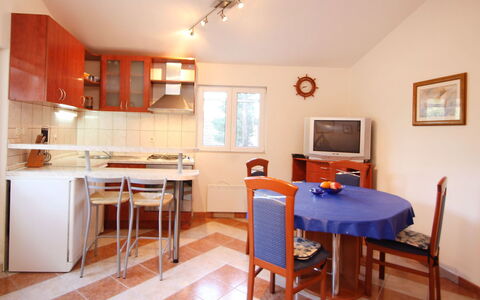 Ratimir: Meubles, Table, Cabinetry, Cadre, Chaise, Bois, Comptoir, Orange, Architecture, Appareil De Cuisine