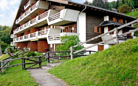 Cassiopée 26: Ciel, Bâtiment, Plante, Nuage, Propriété, Fenêtre, La Nature, Arbre, Maison, Lot Terre