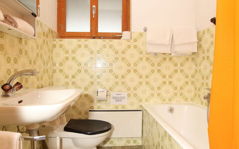 Ardévaz i: Salle De Bains, Propriété, Pièce, Design Intérieur, Mur, Tuile, Sol, Robinet, Maison, Immobilier