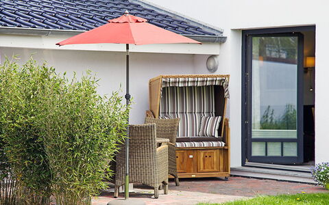 Norddeich 495: Plante, Bâtiment, Propriété, Fenêtre, Ombre, Bois, Lot Terre, Porche, Maison, Zone Résidentielle