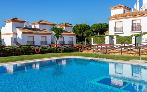 Las Lomas de Cabopino: Propriété, Piscine, Bâtiment, Recours, Maison, Immobilier, Biens, Villa, Domicile, Appartement