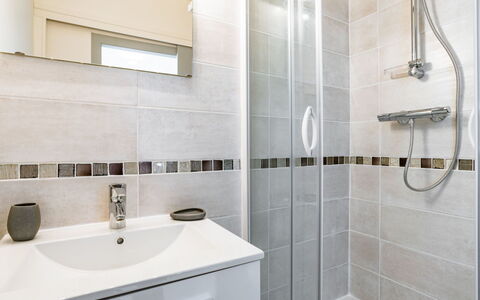 Carnac 125: Miroir, Robinet, Luminaire Plomberie, Évier, Armoire De Toilette, Blanc, Tete De Douche, Salle De Bains, Lavabo