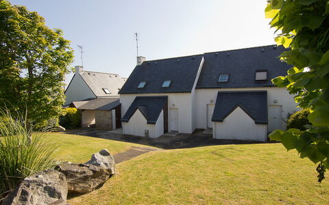 Carnac 175: Ciel, Bâtiment, Plante, Fenêtre, Arbre, Maison, Lot Terre, Chalet, Herbe, Porte