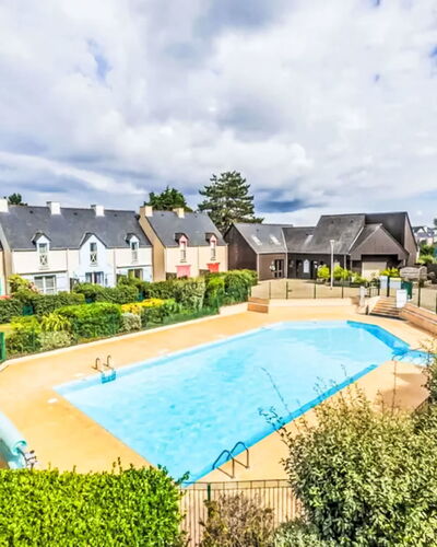 Saint Malo 651: Aménagement Paysager, Biens, Eco Hôtel, Piscine, Allée, Cour, Recours, Villa, Parking, Hacienda