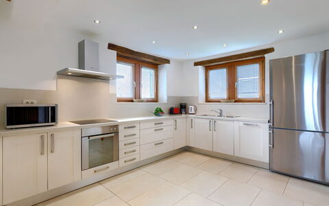 Remington: Comptoir, Cabinetry, Propriété, Meubles, Bâtiment, Appareil De Cuisine, Cuisinière, Cuisine, Électroménager, Fenêtre