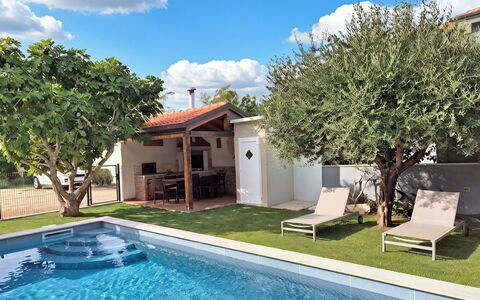 Finida: Piscine, Zone Résidentielle, Domicile, Recours, Loisir, Arrière-Cour, Ombre, Jardin, Biens, Hacienda