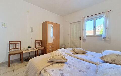 Vesna: Lit, Chambre, Meubles, Sol, Sol, Drap De Lit, Plafond, Literie, Design Intérieur, Cadre De Lit