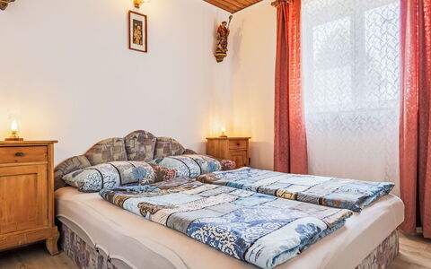 Sunny: Lit, Chambre, Meubles, Design Intérieur, Bois, Drap De Lit, Literie, Domicile, Cadre De Lit, Linge