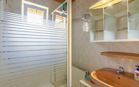 Sunny: Miroir, Robinet, Luminaire Plomberie, Lavabo, Évier, Propriété, Blanc, Salle De Bains, Plante
