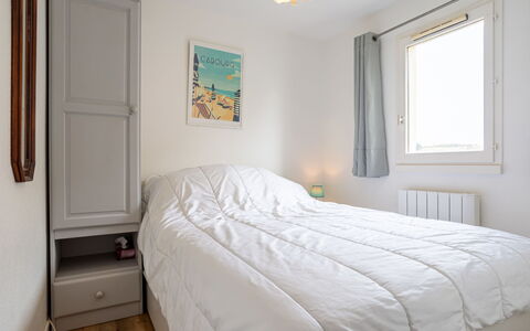 Front de Mer: Zone Résidentielle, Arbuste, Maison, Jardin, Domicile, Lot Terre, Toit, Ombre, Pelouse