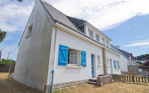 Penthievre: Nuage, Ciel, Plante, Fenêtre, Bâtiment, Lot Terre, Arbre, Maison, Chalet, Façade