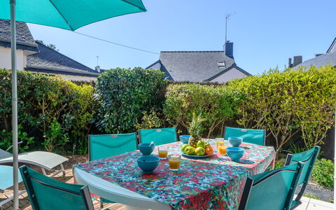 Carnac 182: Vert, Meubles, Mobilier De Jardin, Chaise, Tableau De Plein Air, Jardin, Nappe De Table, Ombre, Arrière-Cour, Linge