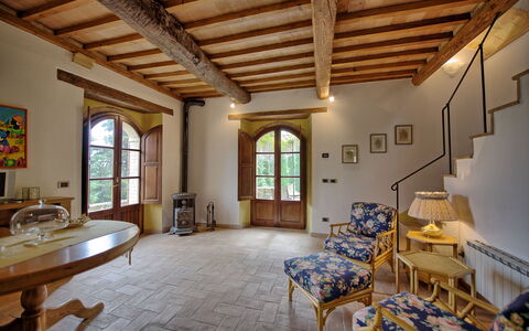 Villa Montalcino: Propriété, Bâtiment, Pièce, Plafond, Design Intérieur, Maison, Immobilier, Meubles, Faisceau, Biens